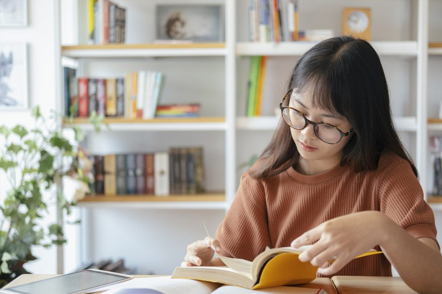 đọc sách content để nâng cao trình độ 