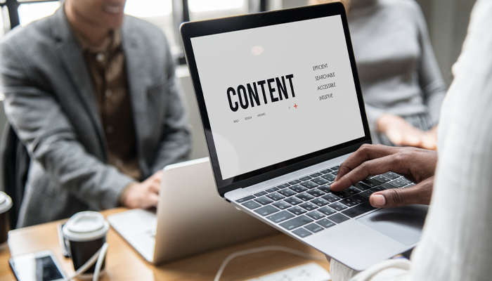 content chốt deal lia lịa